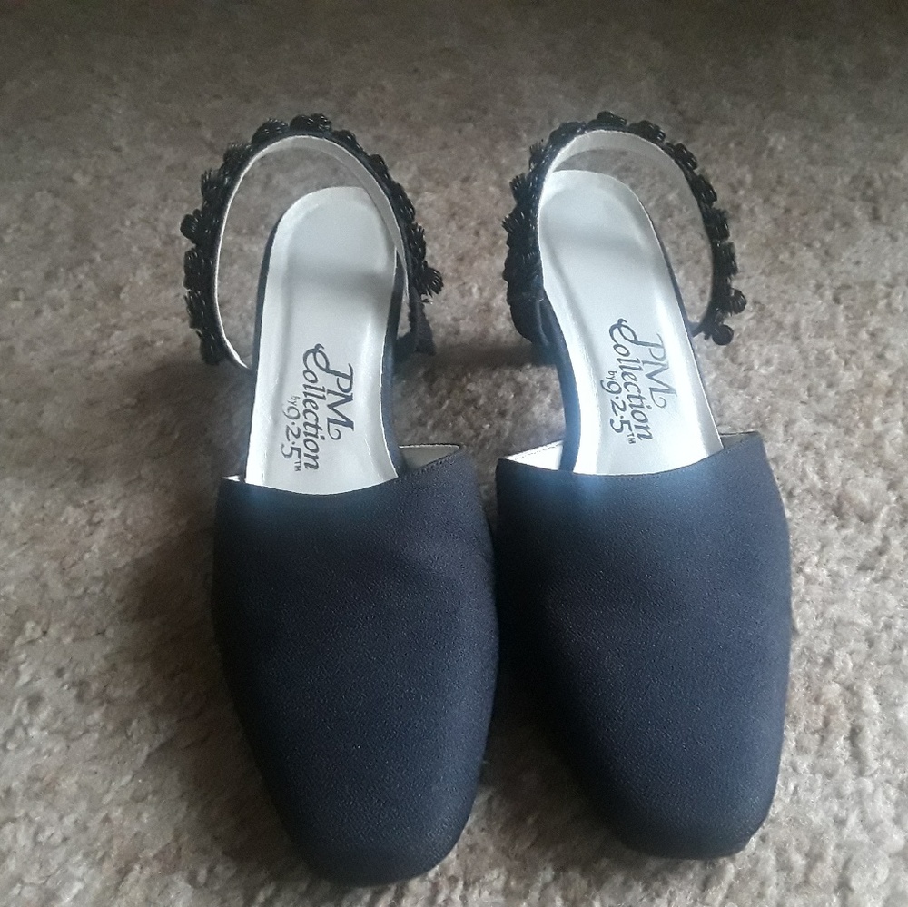 ~Black pumps~